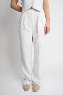 Комплект елек и панталон в бяло Nicole